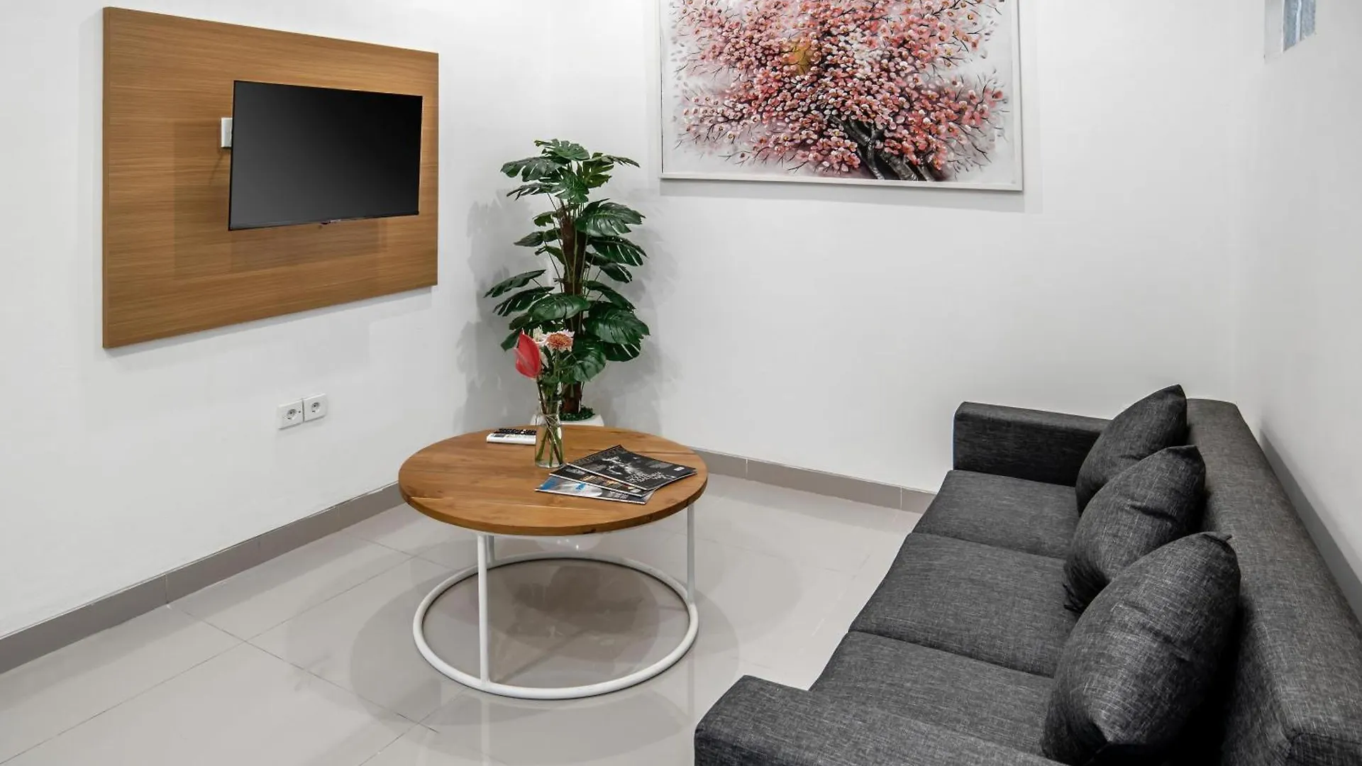 Adikara Apartment By Betterplace Canggu